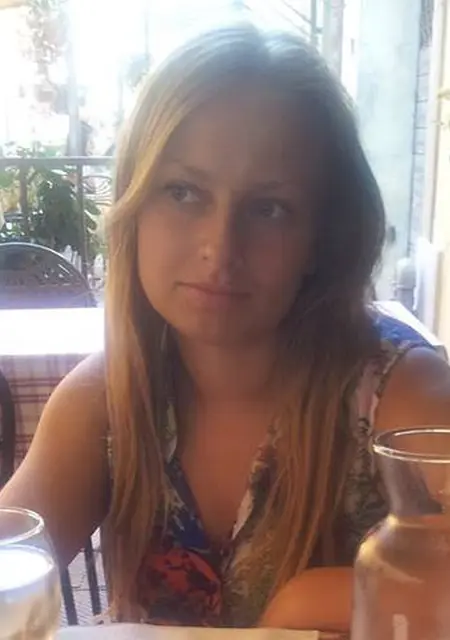 Лидия из Новомосковска, ищу на сайте постоянные отношения