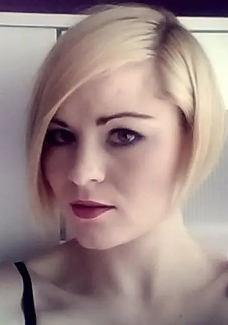 Лариса из Твери, ищу на сайте постоянные отношения