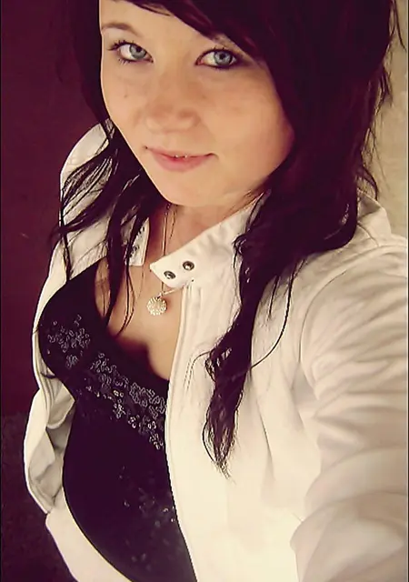 Я Злата, 22, из Алушты, ищу знакомство для постоянных отношений