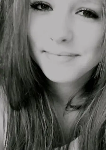 Олеся из Керчи, ищу на сайте дружбу