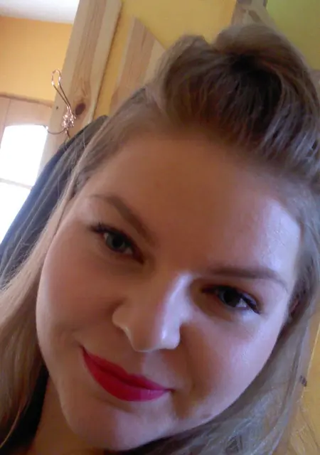 Эльвира из Алушты, ищу на сайте общение