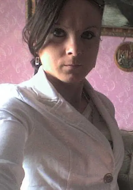 Я Аврора, 26, из Ухты, ищу знакомства на одну ночь