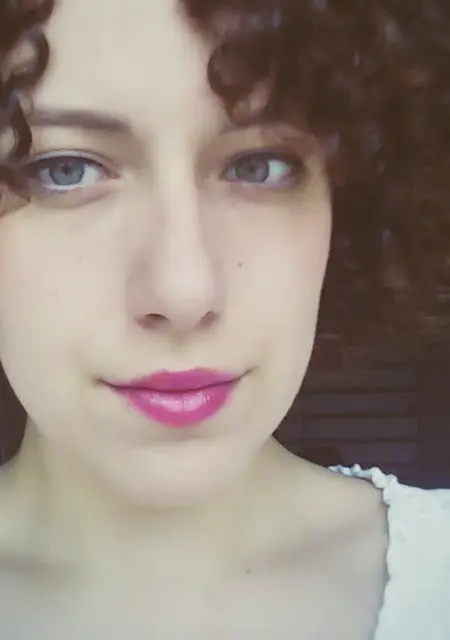 Галина из Арамиля, мне 22, познакомлюсь для вирта