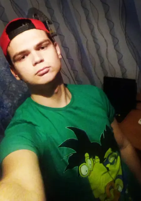 Я Влад, 26, знакомлюсь для постоянных отношений в Ревде