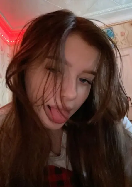 Vikusya из Екатеринбурга, мне 19, познакомлюсь без обязательств