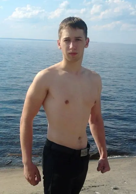 Дмитрий из Заволжья, мне 32, познакомлюсь для приятного времяпровождения