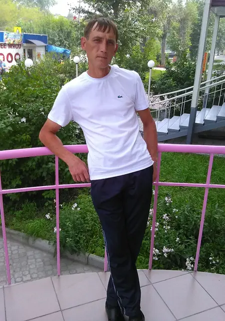 Саша из Ачинска, мне 54, познакомлюсь на одну ночь