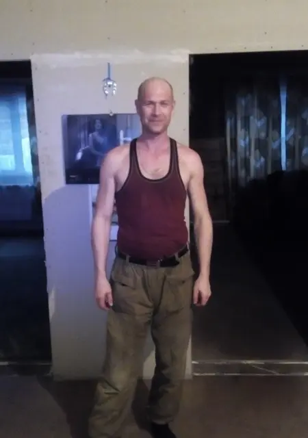 Юрий из Томска, ищу на сайте знакомства без обязательств