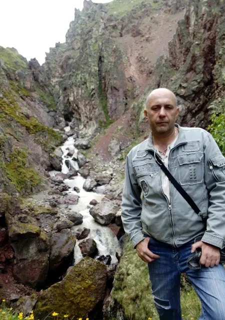 Sergei из Кисловодска, мне 54, познакомлюсь на одну ночь