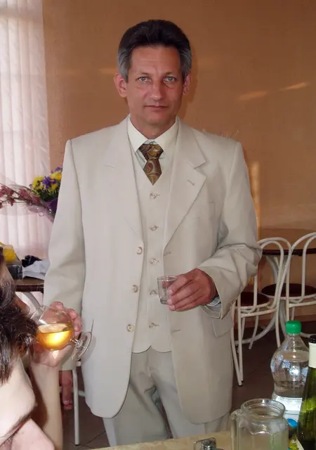 Я Костик, 58, из Серпухова, ищу знакомства без обязательств