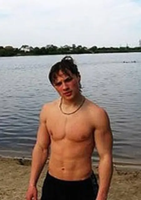 Михаил из Серпухова, мне 38, познакомлюсь на одну ночь