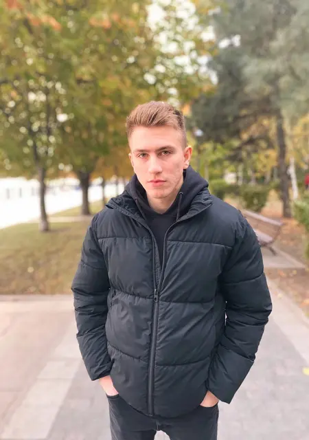 Я Винсент, 26, знакомлюсь для дружбы в Ессентуках