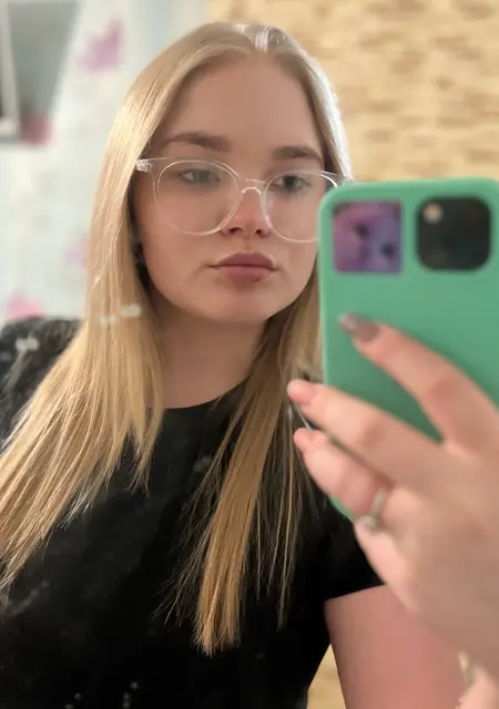 Виктория из Екатеринбурга, мне 20, познакомлюсь для приятного времяпровождения