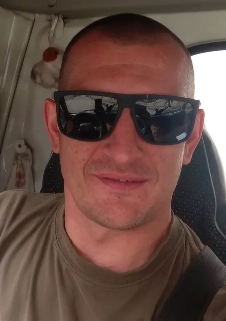 Кирилл из Батайска, мне 38, познакомлюсь для общения