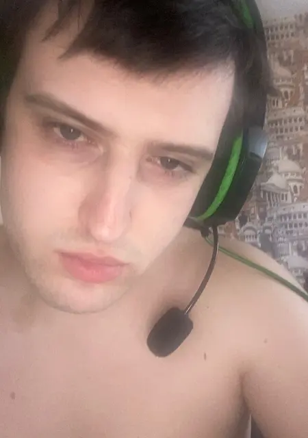 Алексей из Владимира, мне 20, познакомлюсь без обязательств