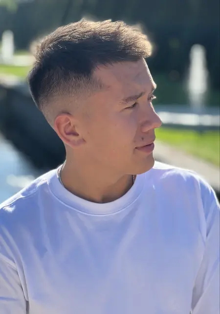 Игорь из Москвы, мне 26, познакомлюсь для приятного времяпровождения