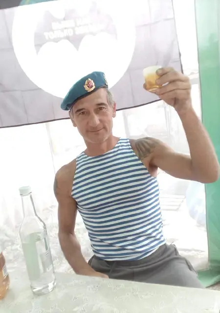 Я Олег, 52, из Новошахтинска, ищу знакомство для совместных путешествий