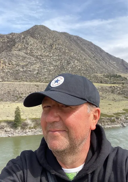 Олег из Новосибирска, мне 58, познакомлюсь без обязательств