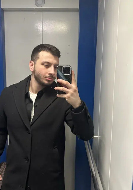 Я Георгий, 23, знакомлюсь без обязательств в Москве