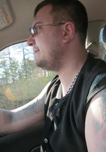 Евгений Евтушен из Нерюнгри, мне 44, познакомлюсь на одну ночь