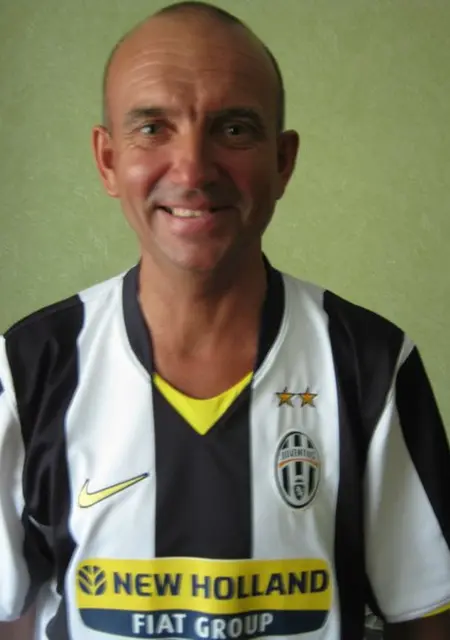 Я Николай, 60 років з Житомира, шукаю знайомства без зобов'язань