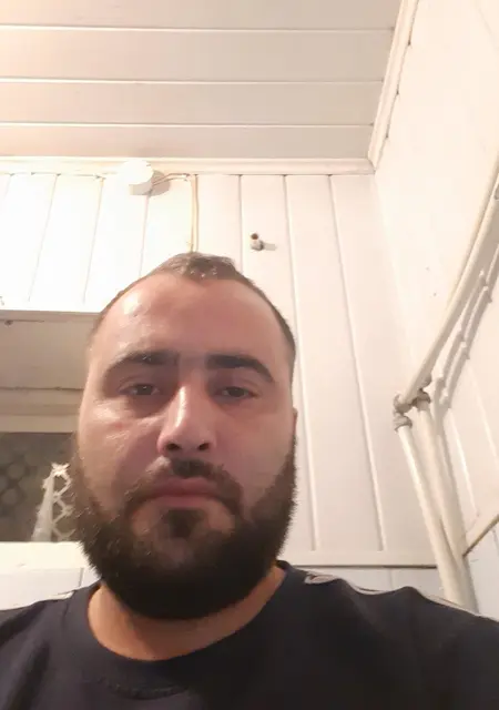 Алик из Дербента, мне 36, познакомлюсь на одну ночь