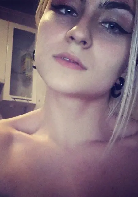 Аня из Зеленого Бора, ищу на сайте знакомства на одну ночь