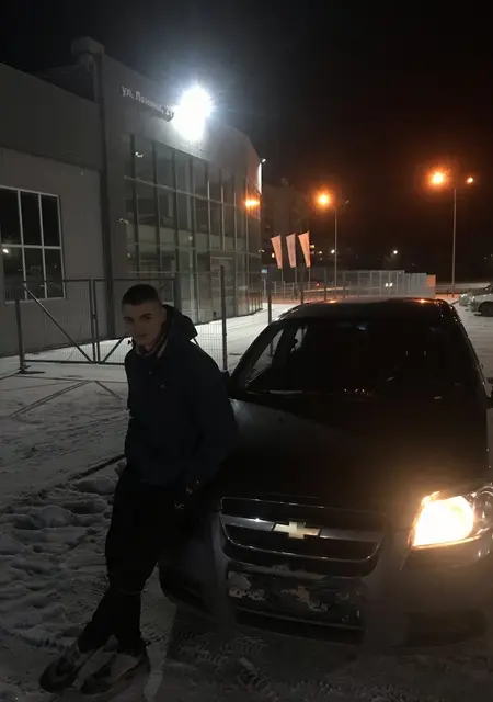 Я Дмитрий, 24, знакомлюсь без обязательств в Серове