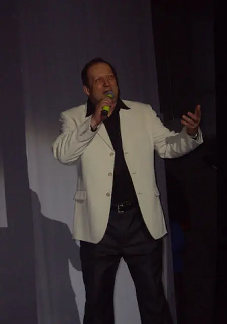 Виктор из Нижневартовска, ищу на сайте знакомства на одну ночь