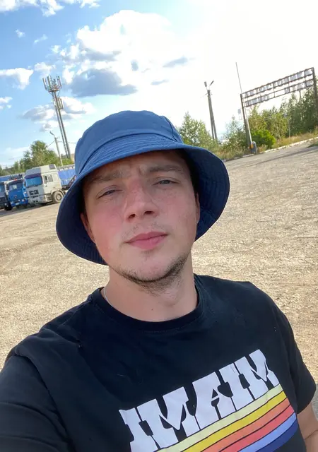 Саша из Кирова, ищу на сайте знакомства на одну ночь