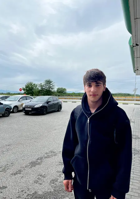 Муслим из Грозного, ищу на сайте знакомства без обязательств