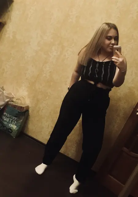 Я Ульяна, 22, знакомлюсь для приятного времяпровождения в Нижнем Новгороде