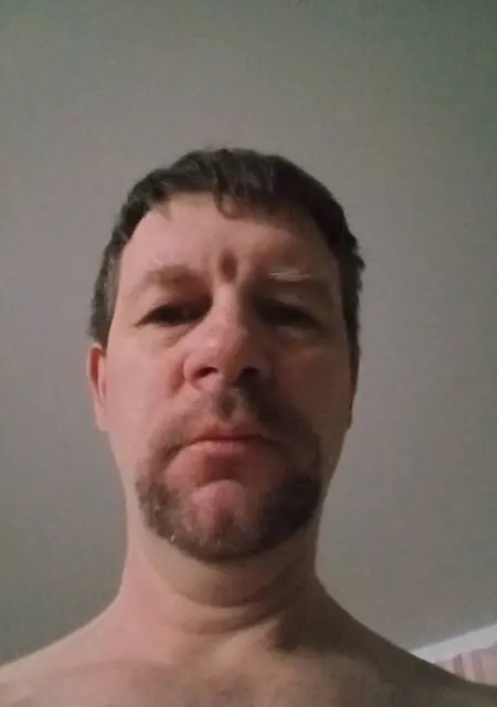 Сергей из Клина, мне 45, познакомлюсь на одну ночь