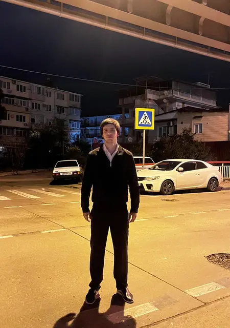 Я David, 18, знакомлюсь для открытые отношения в Сочи
