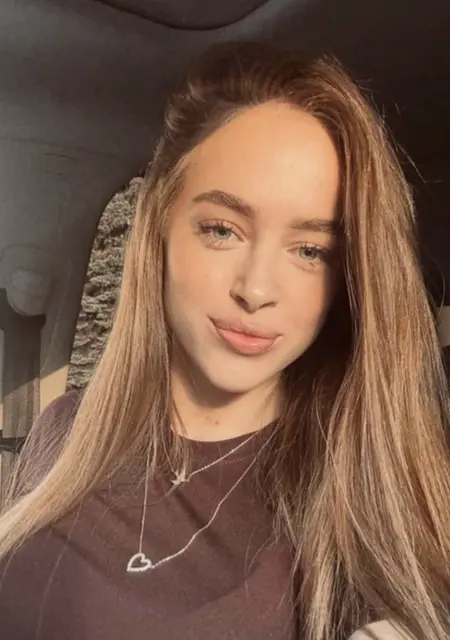 Я Венера, 24, знакомлюсь без обязательств в Казани