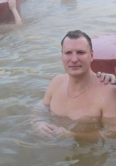 Я Дмитрий, 50, из Екатеринбурга, ищу знакомство для постоянных отношений