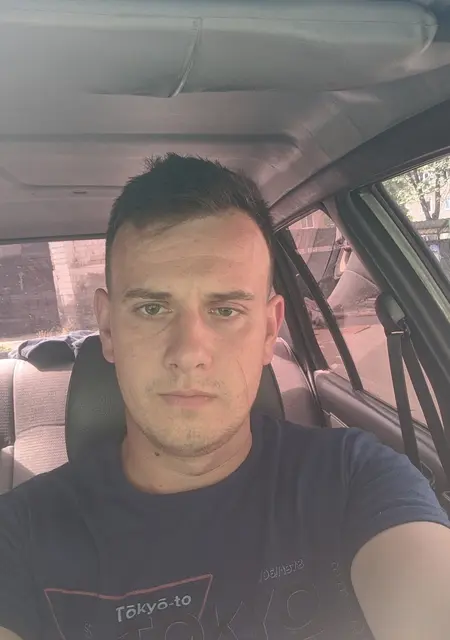 Я Рома, 32, из Луцка, ищу знакомство для приятного времяпровождения