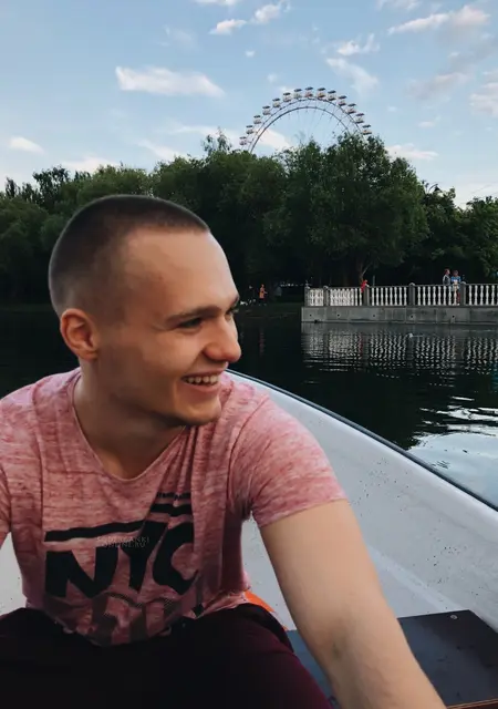 Александр из Донецка, мне 29, познакомлюсь для приятного времяпровождения