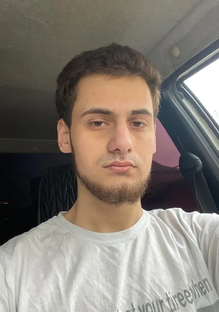 Тимур из Дербента, мне 21, познакомлюсь на одну ночь