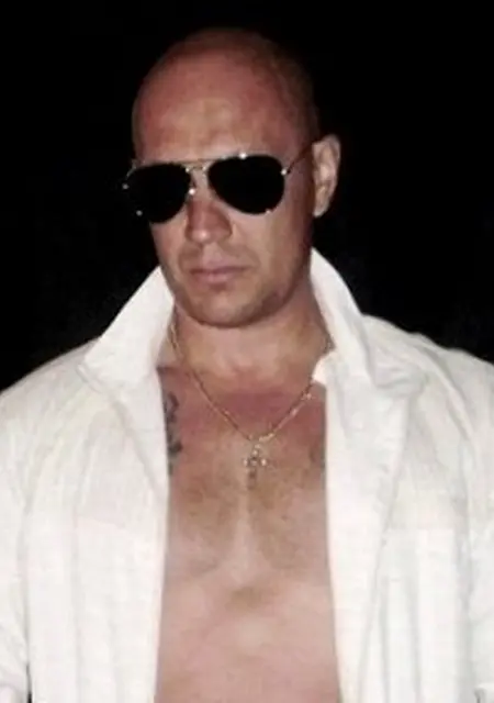 Я Павел, 56, из Твери, ищу знакомство для приятного времяпровождения