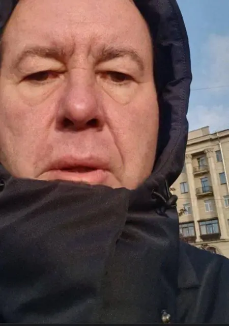 Я Дима, 20, из Казани, ищу знакомства без обязательств