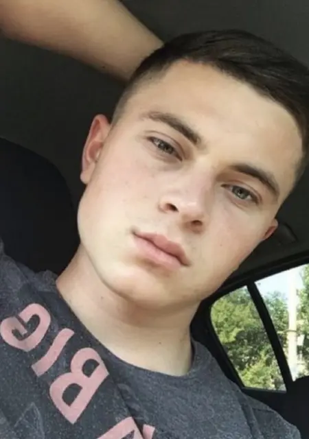 Михаил из Набережных Челнов, мне 27, познакомлюсь без обязательств