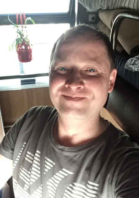 Я Максим, 48, из Томска, ищу знакомство для приятного времяпровождения