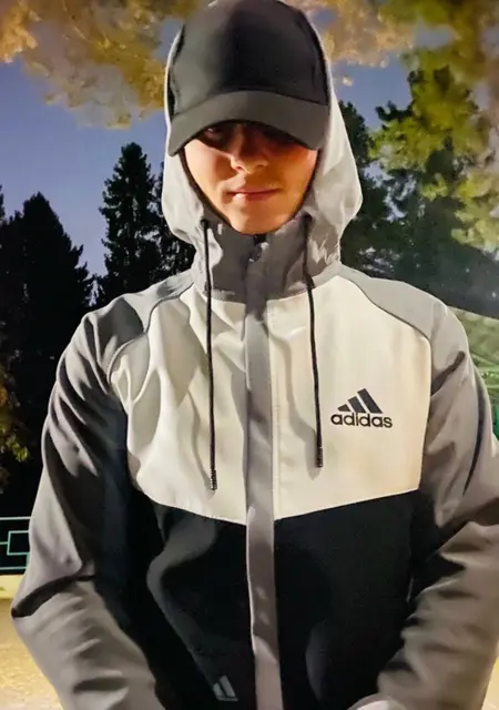 Николай из Кирова, мне 26, познакомлюсь на одну ночь