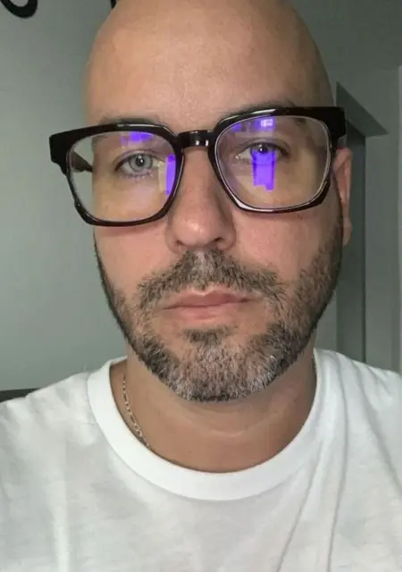 Leowyatt из Парижа, мне 44, познакомлюсь