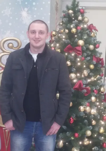 Алексей из Троицка, мне 39, познакомлюсь для приятного времяпровождения