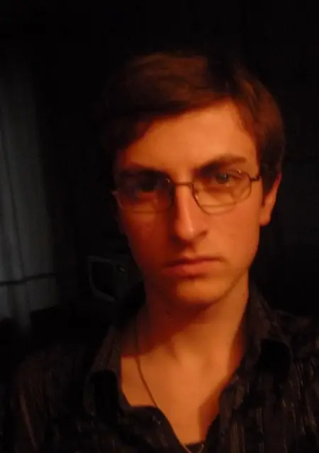 Я Антон, 34, из Балакова, ищу знакомства без обязательств