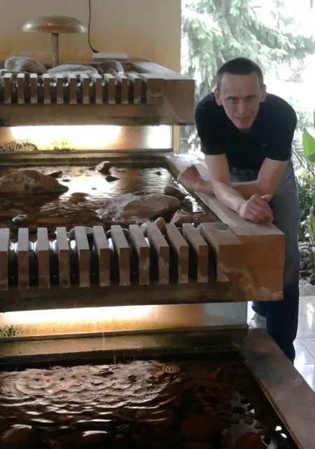 Я Валик, 52, из Черкасс, ищу знакомство для приятного времяпровождения