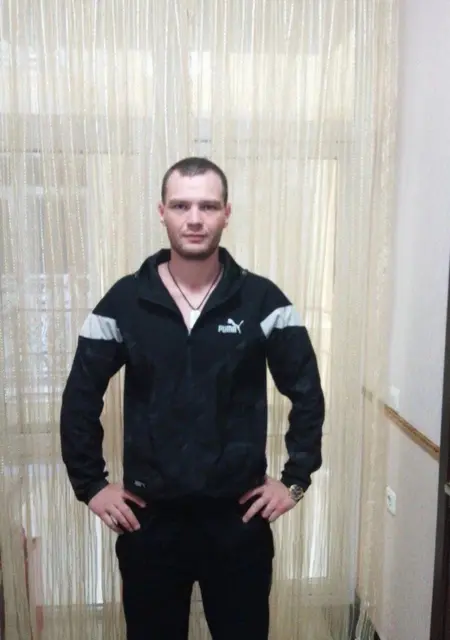 Андрей из Хабаровска, ищу на сайте постоянные отношения