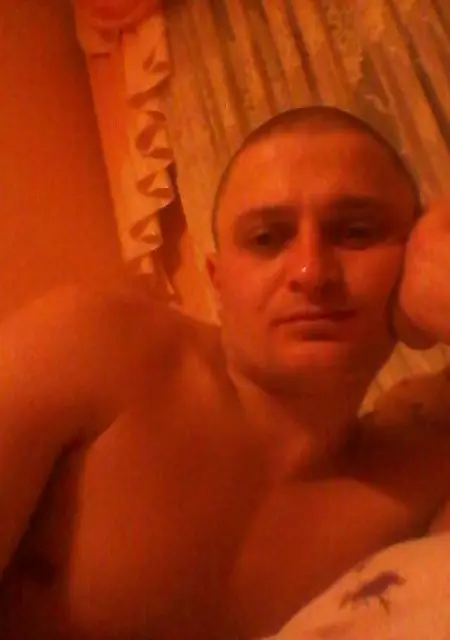 Sasa из Домодедова, мне 39, познакомлюсь на одну ночь